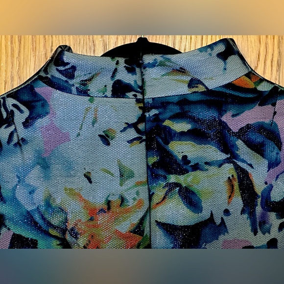 Elegant and Interesting Sharrone evening dress with 3/4 length sleeves - Picture 7 of 11